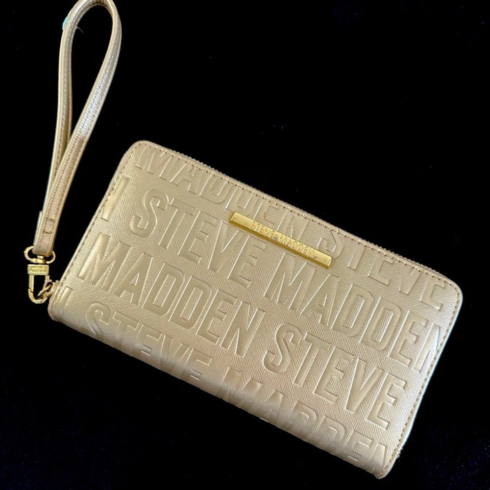 Steve Madden clutch wallet